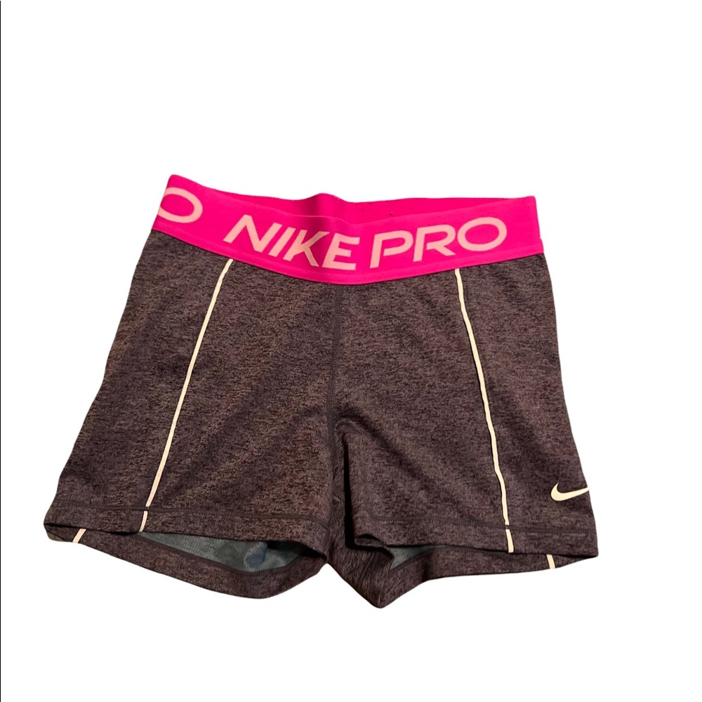 Nike pro